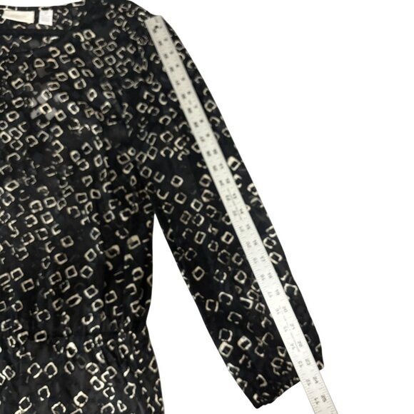 Chicos Black & White Semi-Sheer Geo Burnout Peasant Top Size 2 Polyester/Rayon B - Picture 9 of 11